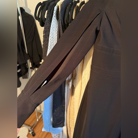 Yigal Azrouël Crepe Midi Length Dress Open Slit Long Sleeve - Picture 5 of 9